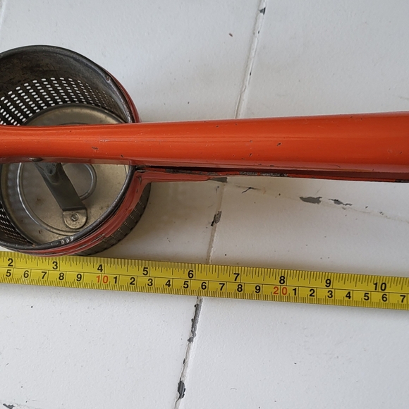 Vtg Hand Potato Ricer Fruit Juicer Strainer Steel Red Well Used Country Kitchen - Picture 10 of 12